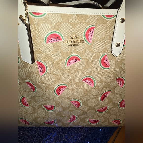 Coach Signature Watermelon Print Reversible Tote Sold Out NWT - Picture 12 of 14